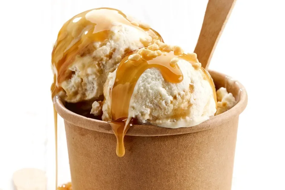 Gelato artigianale italiano servito in coppetta